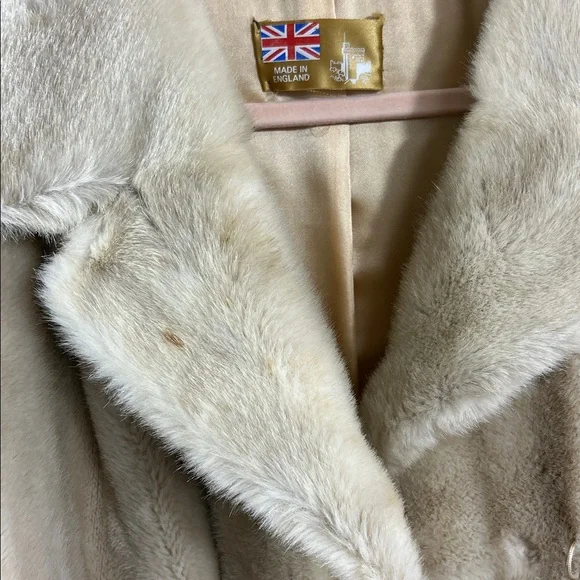 Vintage Tissavel France Coat Fur Faux Winter Cream Lined Acrylic Made in England - Picture 3 of 16